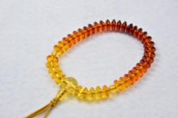 本琥珀　4×8ミリ平玉　グラデーション　腕輪念珠